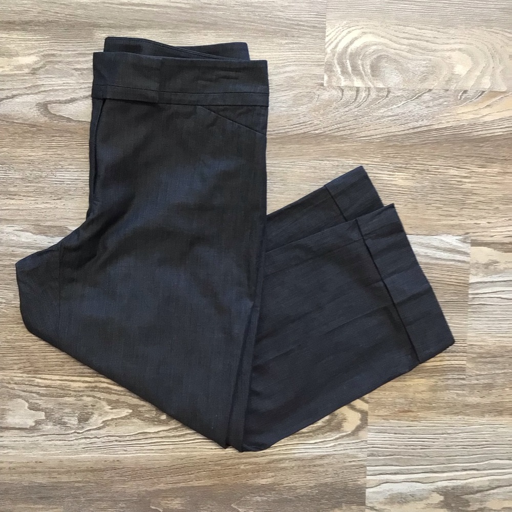 Ann Taylor Factory Gray Curvy Mid Rise Cuffed Capris 6